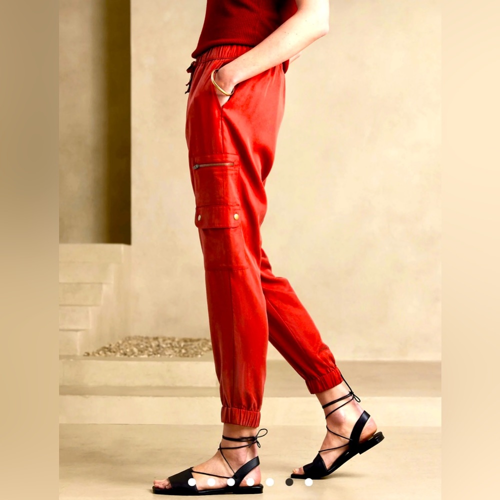 Banana Republic Ladies Tencel Cargo Jogger Embers Coral Orange Size Medium EUC
